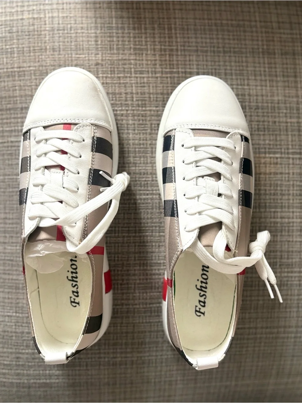 NWT Plaid Low-Top Sneakers with Red Accent (Burberry tartan pattern)